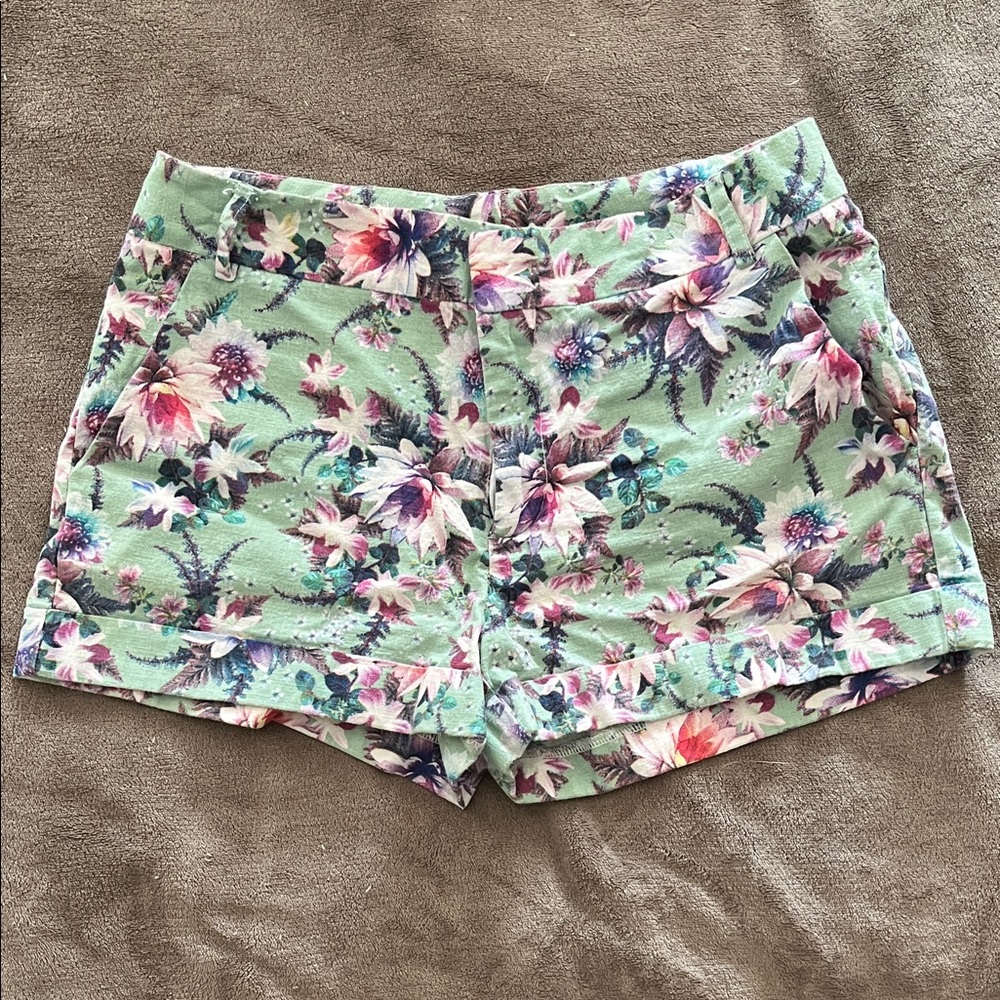 Floral Green Women's Shorts